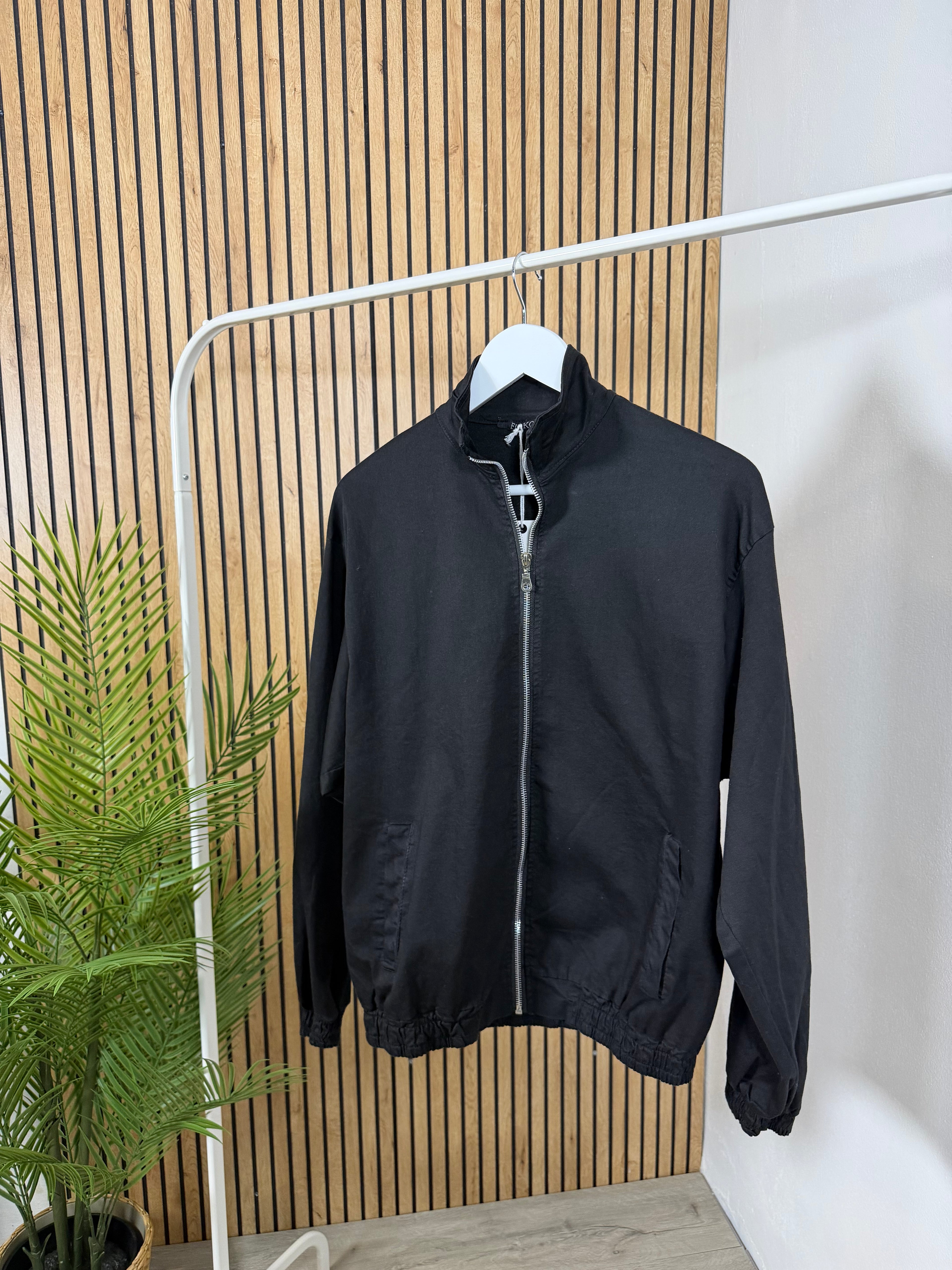 Bomber Crop